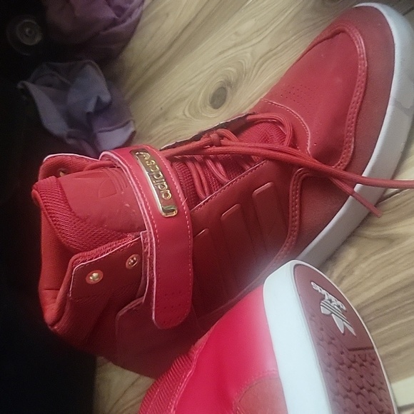 Red addidas mid lows with velcro strap - Picture 2 of 6
